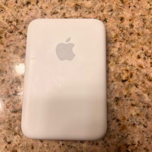 Apple MagSafe charger magnetic